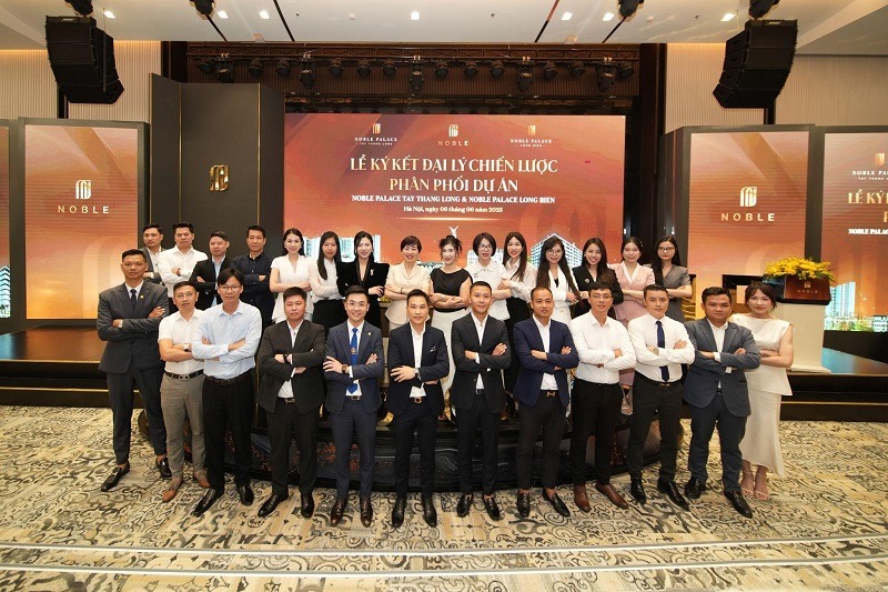 Hình ảnh 20 đại lý trong buổi lễ ký kết với chủ đầu tư Sunshine